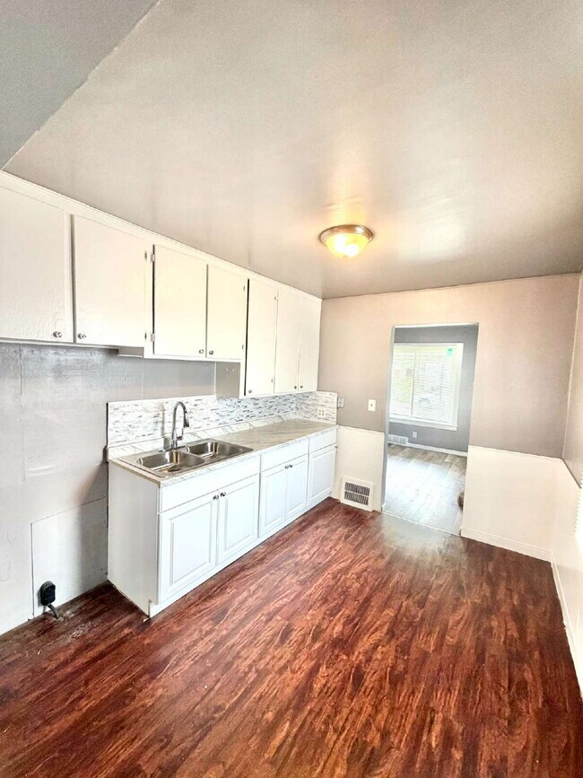 Foto del edificio - 3413 Clairmont St