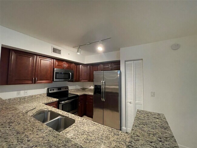 Building Photo - 4848 N State Rd 7