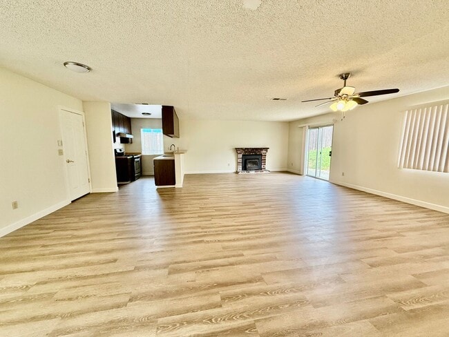 Foto del edificio - Available for immediate move in