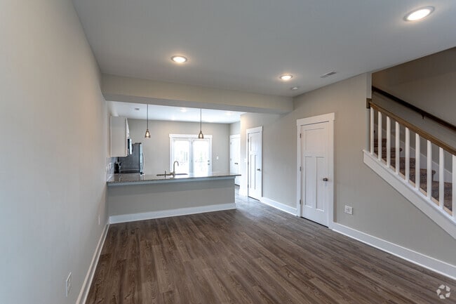 2BR, 2BA - Rutherford - 1180SF - Village at Old Fort