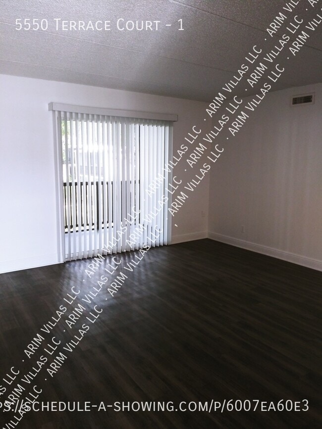 Photo - 5550 Terrace Ct Apartment