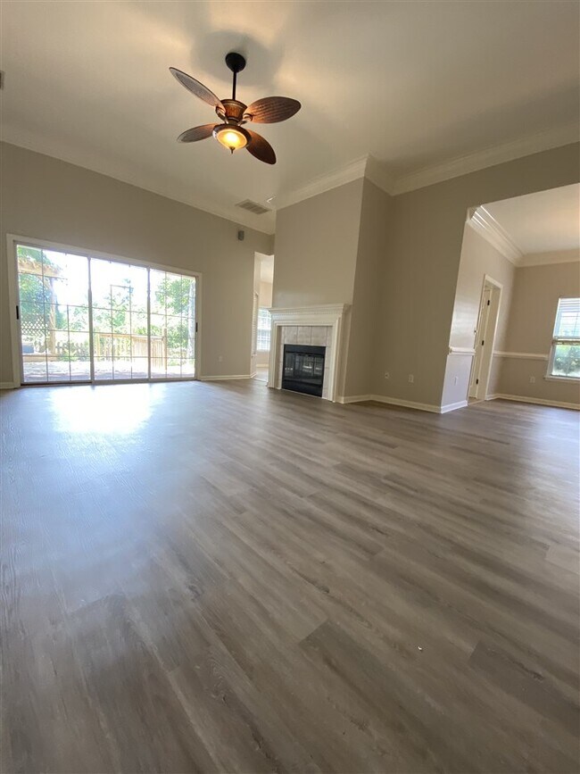 Foto del edificio - 5370 Appledore Ln
