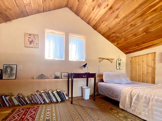 Loft and Sleeping Area - 223 A Victor Ct