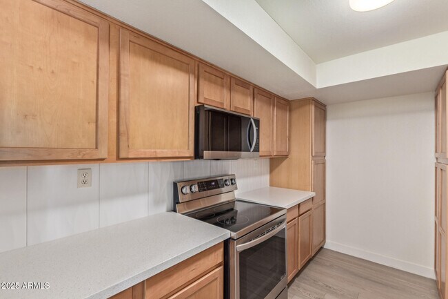 Foto del edificio - 3825 E Camelback Rd