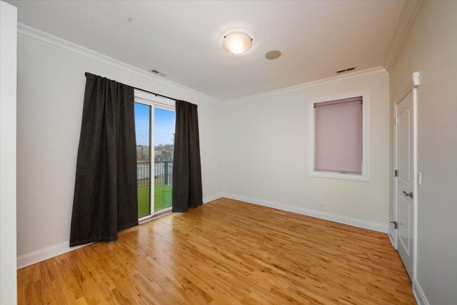 Foto del edificio - 1523 W Huron St