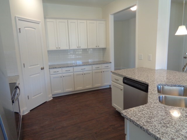 Foto del edificio - 1532 Weatherbrook Circle