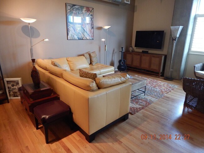 Foto del edificio - 290 W 12th Ave