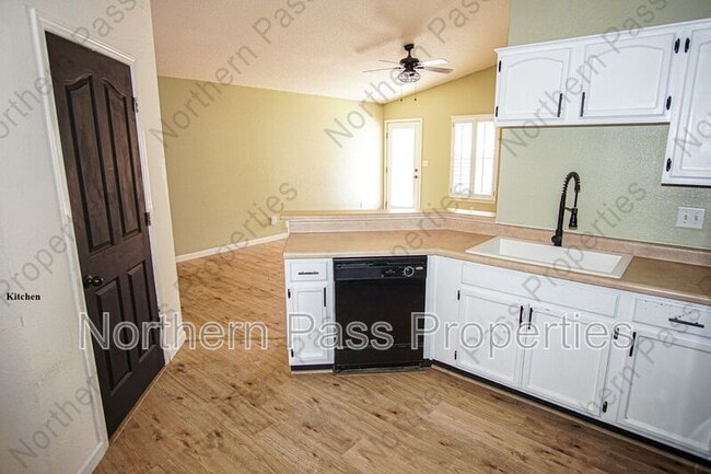 Foto del edificio - 11985 Mesquite Lake Ln