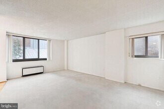 Building Photo - 1420 Locust St