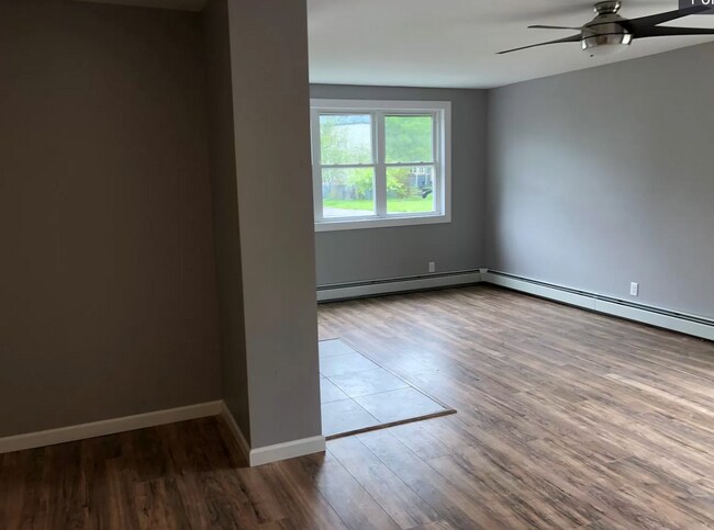 Foto del edificio - 402 W Ferry St