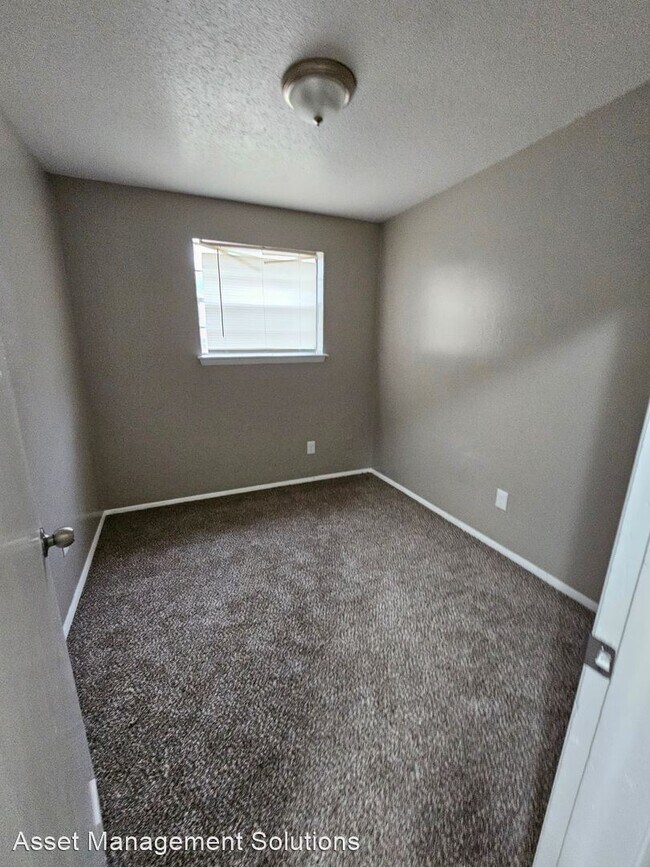 Building Photo - 4 br, 1 bath House - 1600 Cynthia Drive