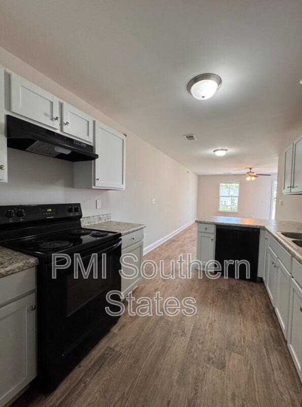Foto del edificio - 200 Walnut Hill Dr