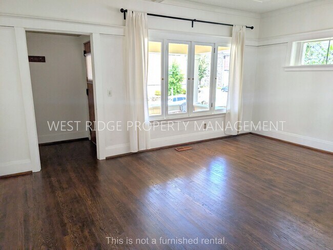 Foto del edificio - 1526 NE Schuyler St