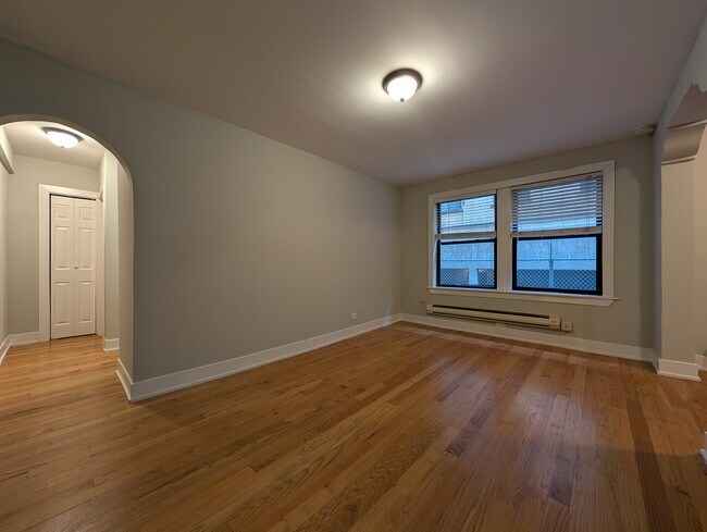 Foto del edificio - 429 W Roscoe St