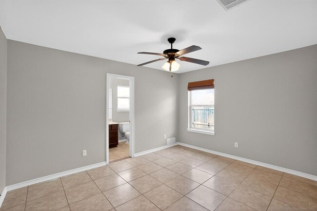 Building Photo - 1200 Brendon Lee Lane