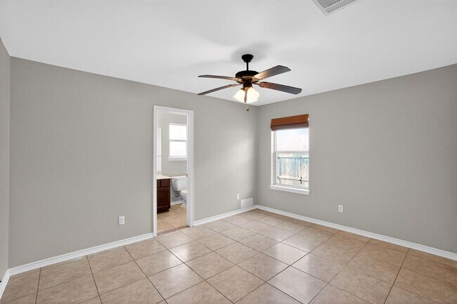 Foto del edificio - 1200 Brendon Lee Lane