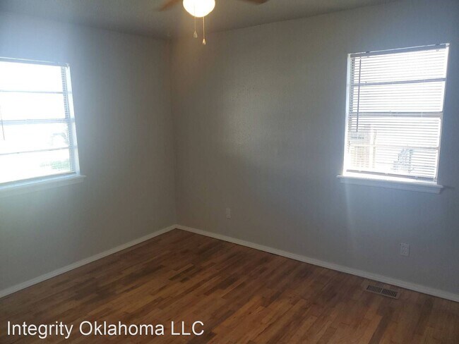 Building Photo - 3 br, 1 bath House - 6413 S. Kelley