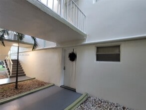 Building Photo - 4205 N University Dr