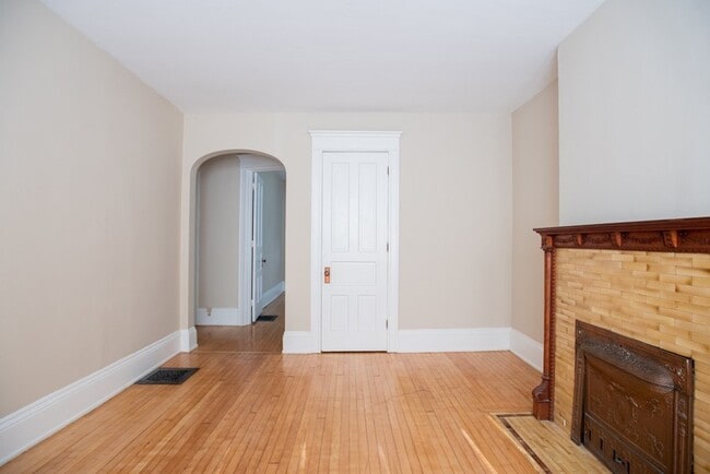 Building Photo - 2728 N Murray Ave