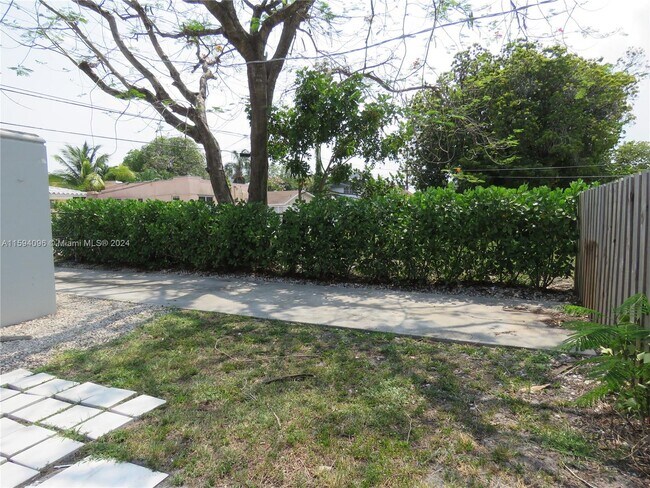 Building Photo - 1924 Fillmore St