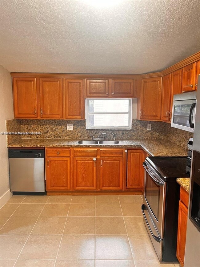 Building Photo - 7100 Park St