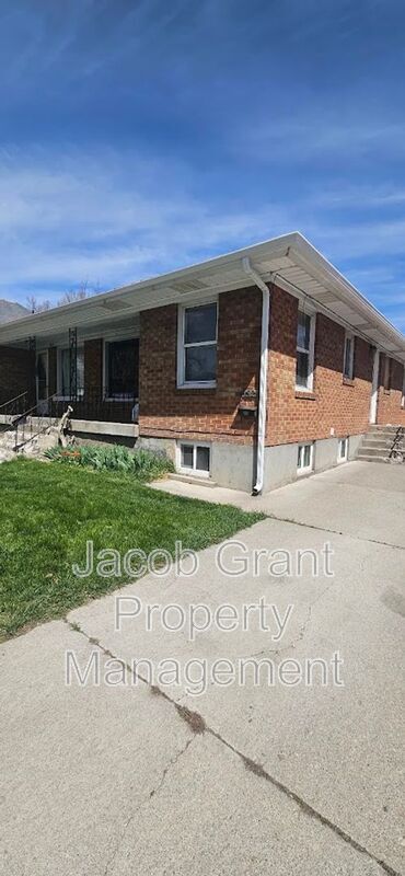 Primary Photo - 352 I St
