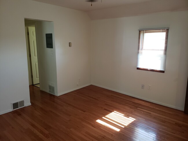 Foto del edificio - 415 E South St