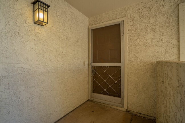 Building Photo - 5252 S DEBORAH DR, TEMPE AZ