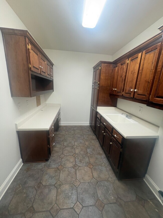 Foto del edificio - 860 Streamside Dr