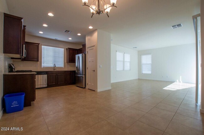 Building Photo - 2605 S 106th Way