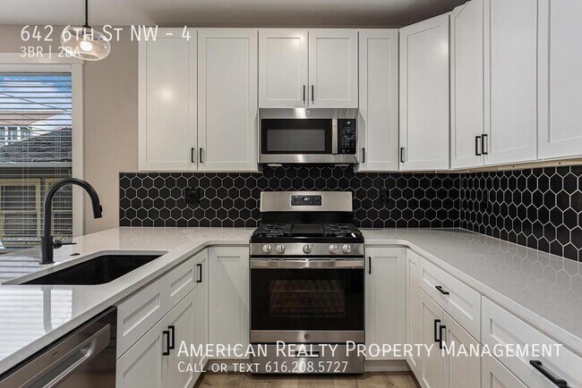 Foto del edificio - 642 6th St NW