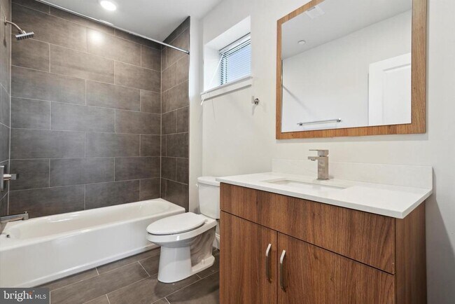 Foto del edificio - 2157 E Lehigh Ave