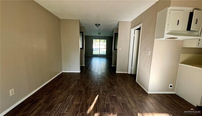 Foto del edificio - 10 Tulipan Dr