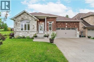 Building Photo - 217 Donnici Dr