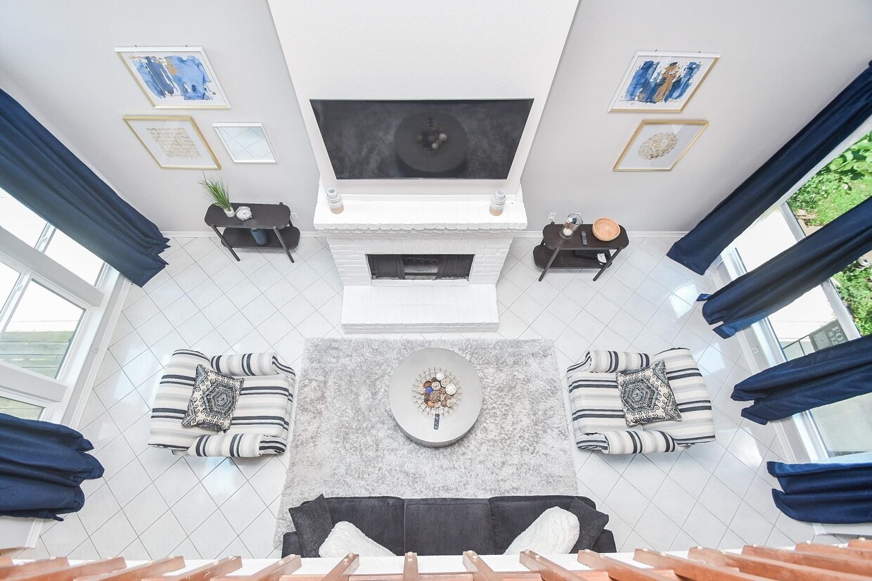 Foto principal - 18143 Bal Harbour Dr