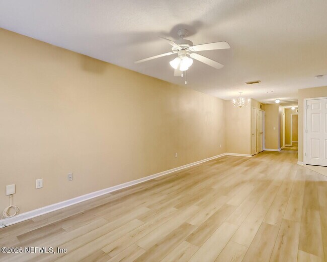 Foto del edificio - 8448 Kona Ave