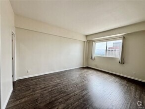 Building Photo - 10787 Wilshire Blvd