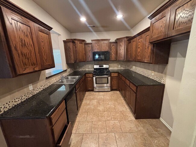 Building Photo - Wonderful 3 Bed 2 Bath in Choctaw