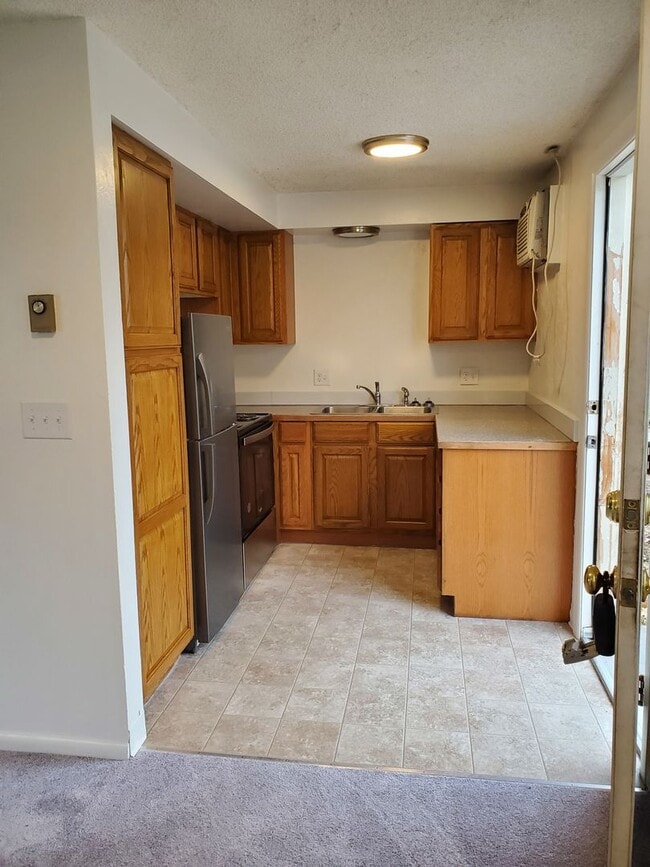 Building Photo - 1 Bedroom in Heart of Nampa!