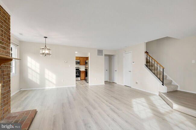 Building Photo - 3030 Piano Ln
