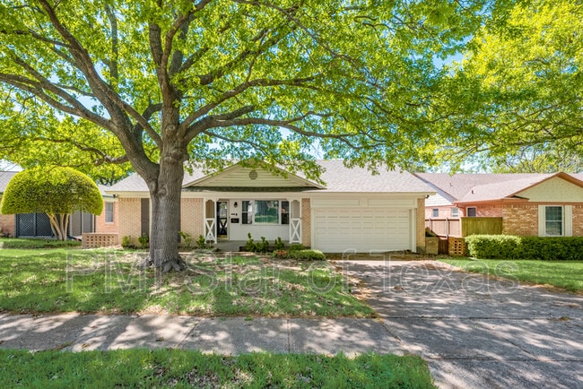 Photo - 11643 Rogue Way House