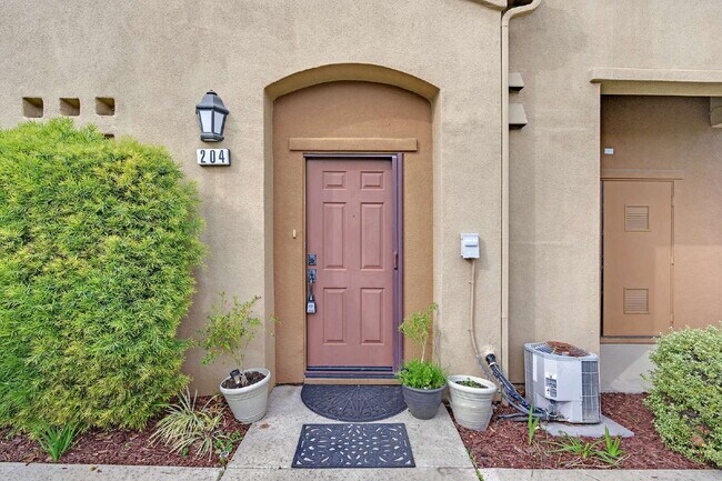 Foto del edificio - Corner Unit Condo with Vineyard Views – 2 Bed, 2 Bath – Quiet, Private, and Convenient!