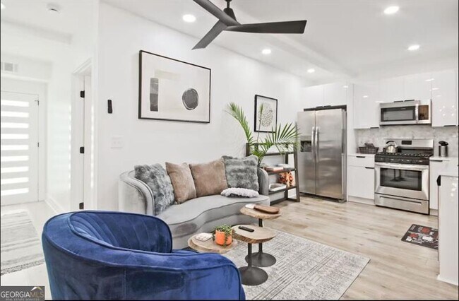 Foto del edificio - 3229 Kingsdale Dr SW