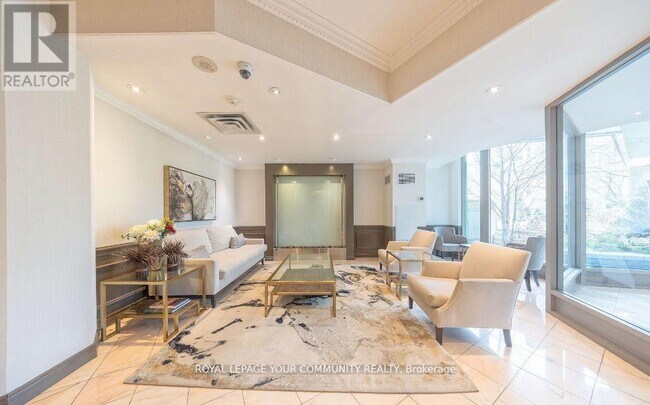 Photo du bâtiment - 7825-7825 Bayview Ave