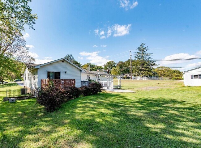 Building Photo - 8447 Rolling Ridge Ct