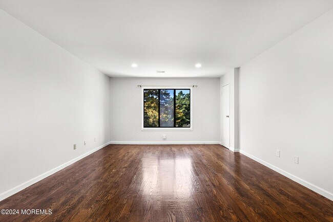Foto del edificio - 1330 NJ-71