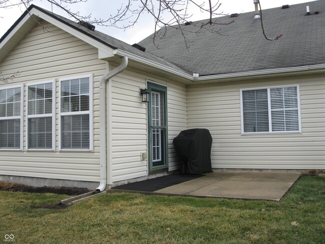 Building Photo - 528 Dylan Dr