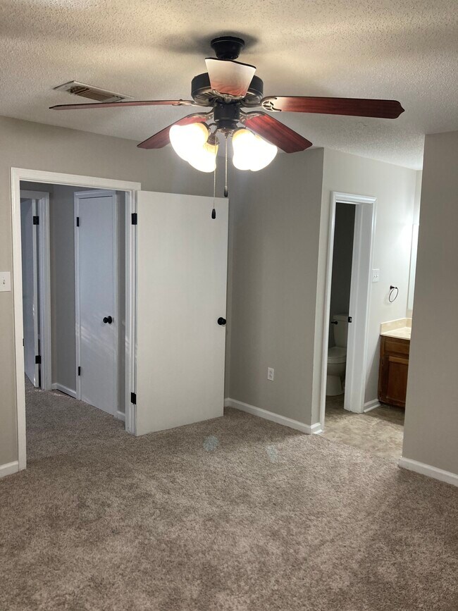 Photo - 957 Ridgepoint Ct Apartment