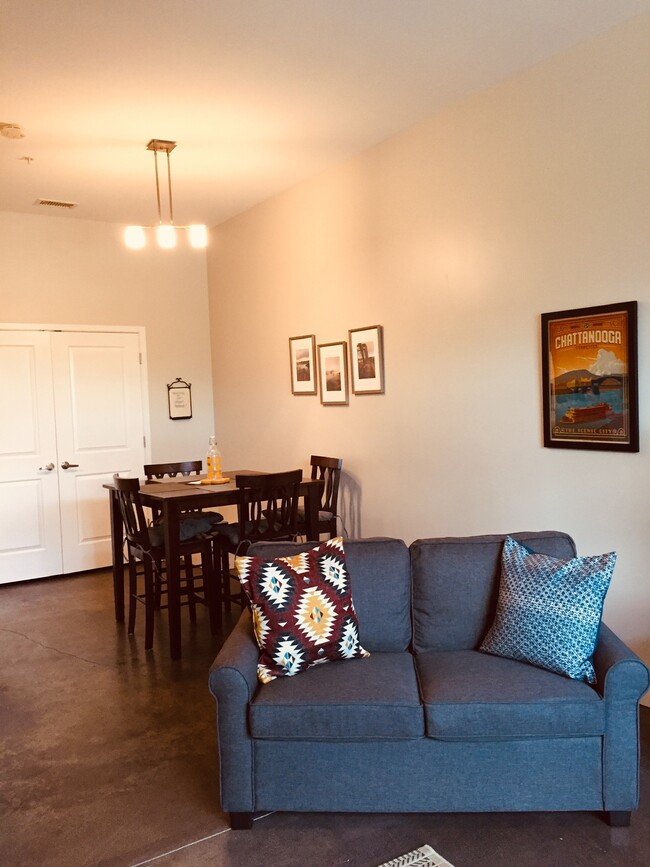 Dining room with bar height 4 chair table - 863 Flynn St