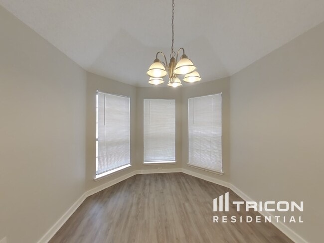 Building Photo - 6912 Rolling Creek Lane Dallas TX